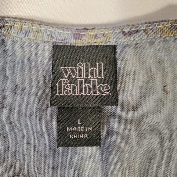 Tie Front Floral Crop Top - Picture 3 of 4